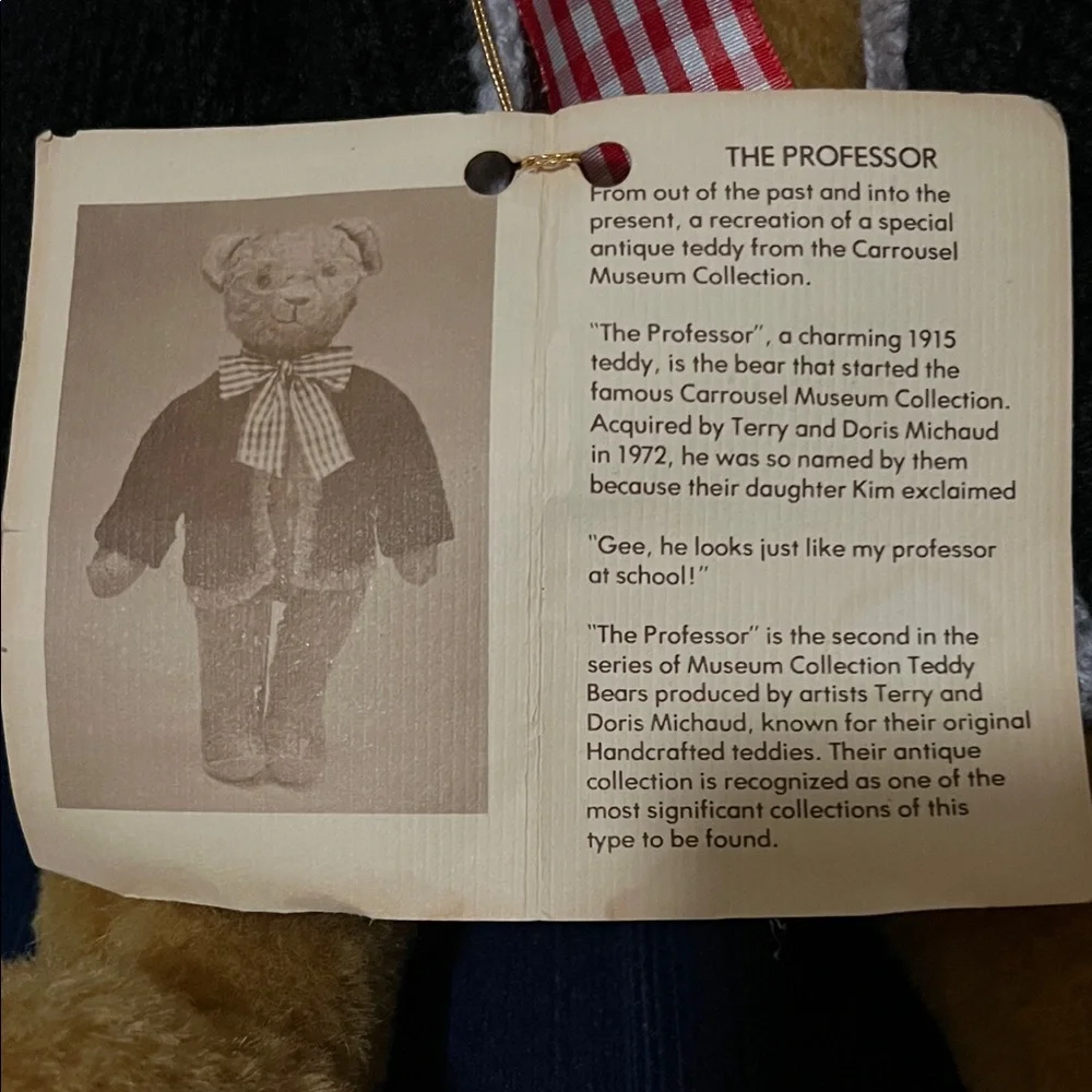 *Signed with Tag* The Carrousel Museum Collection “The Professor” Bear - Picture 2 of 8
